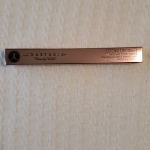 NWOT Anastasia soft brown brow definer